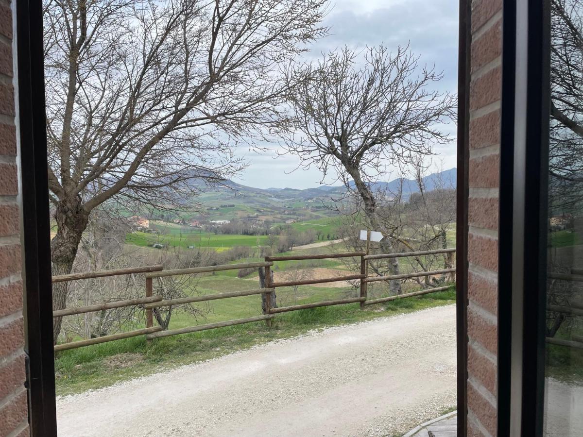 Agriturismo B&B La Cerasa Fabriano Esterno foto