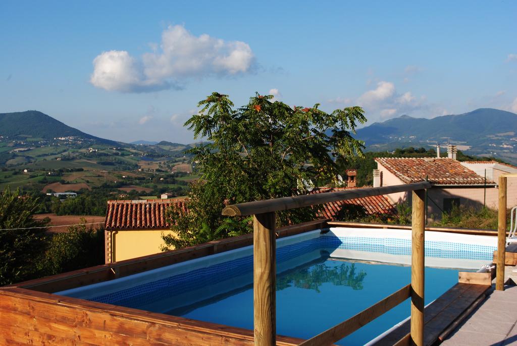 Agriturismo B&B La Cerasa Fabriano Esterno foto
