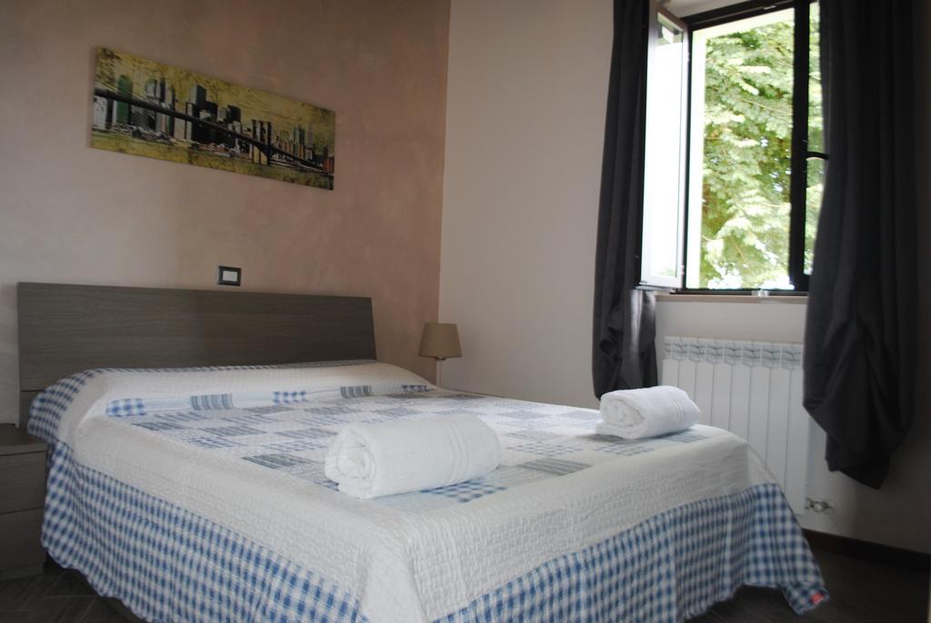 Agriturismo B&B La Cerasa Fabriano Camera foto