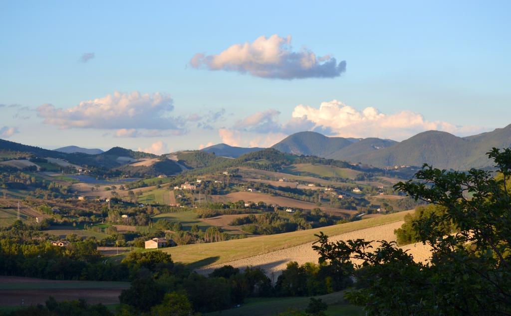 Agriturismo B&B La Cerasa Fabriano Esterno foto