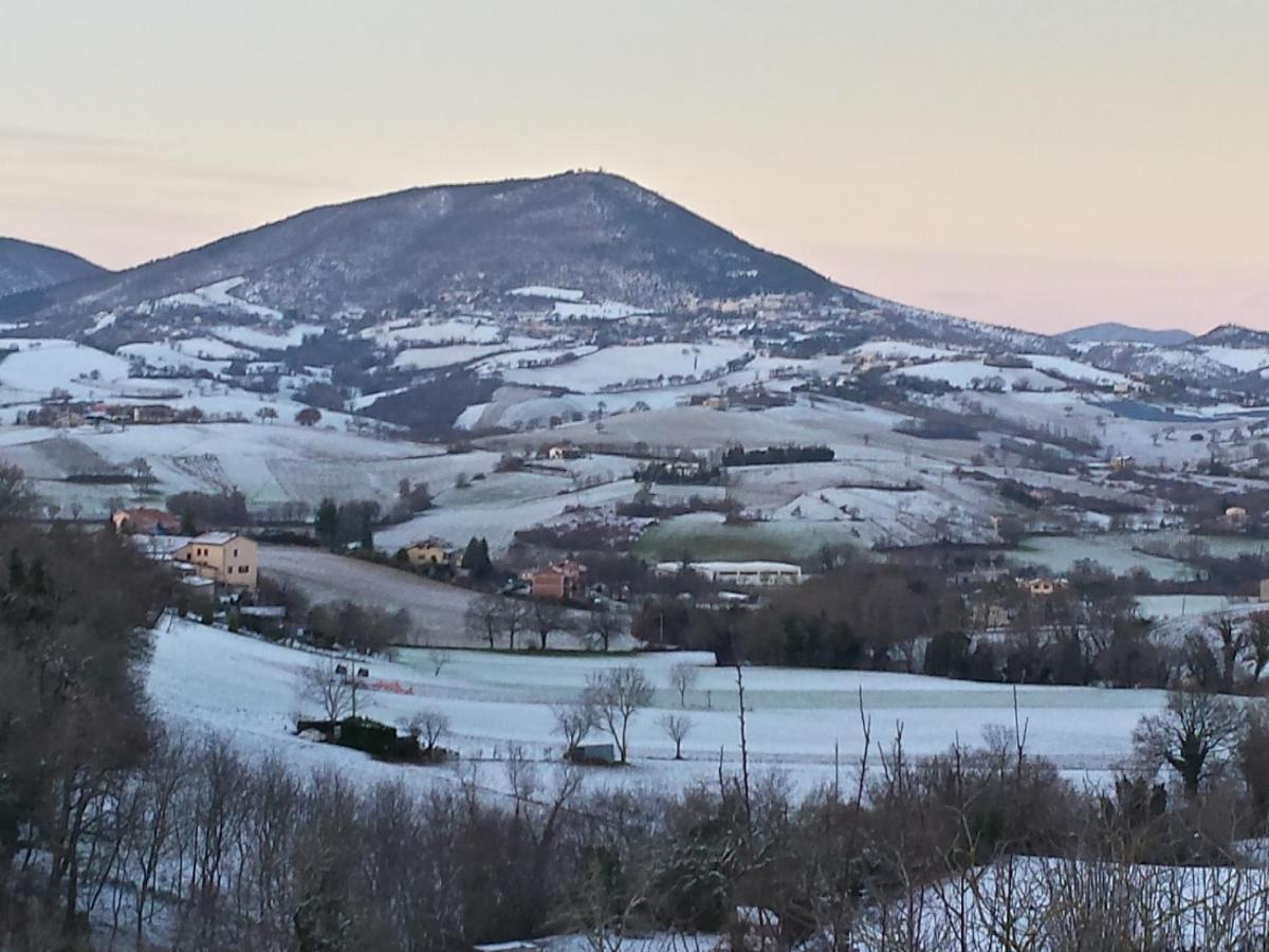 Agriturismo B&B La Cerasa Fabriano Esterno foto